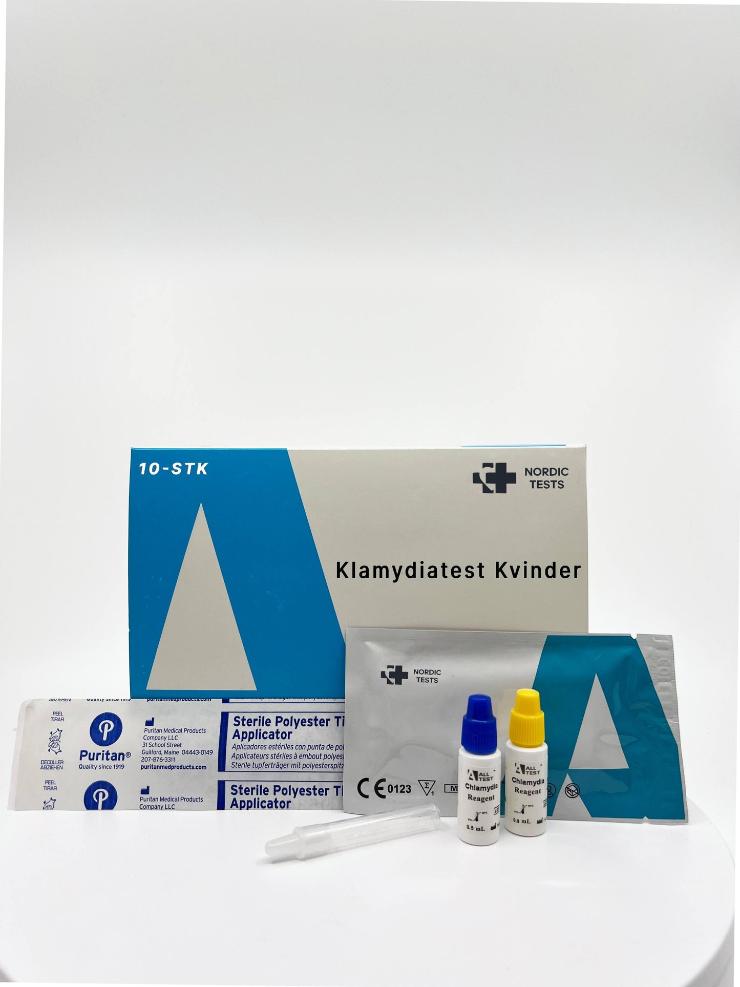 Produktbillede af klamydiatestkit designet specifikt til kvinder. I dette produkt medfølger 10 klamydiatests.